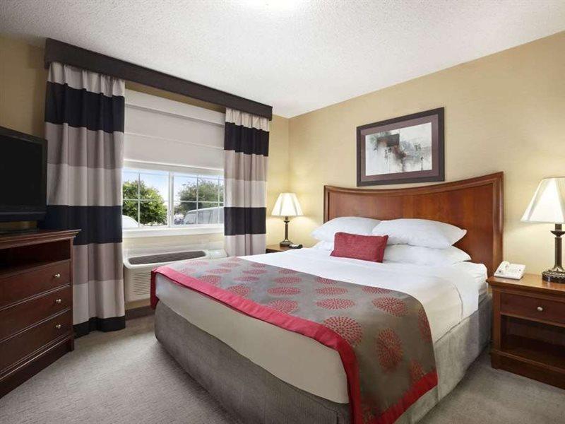 Hotel Ramada By Wyndham Del Rio Zewnętrze zdjęcie