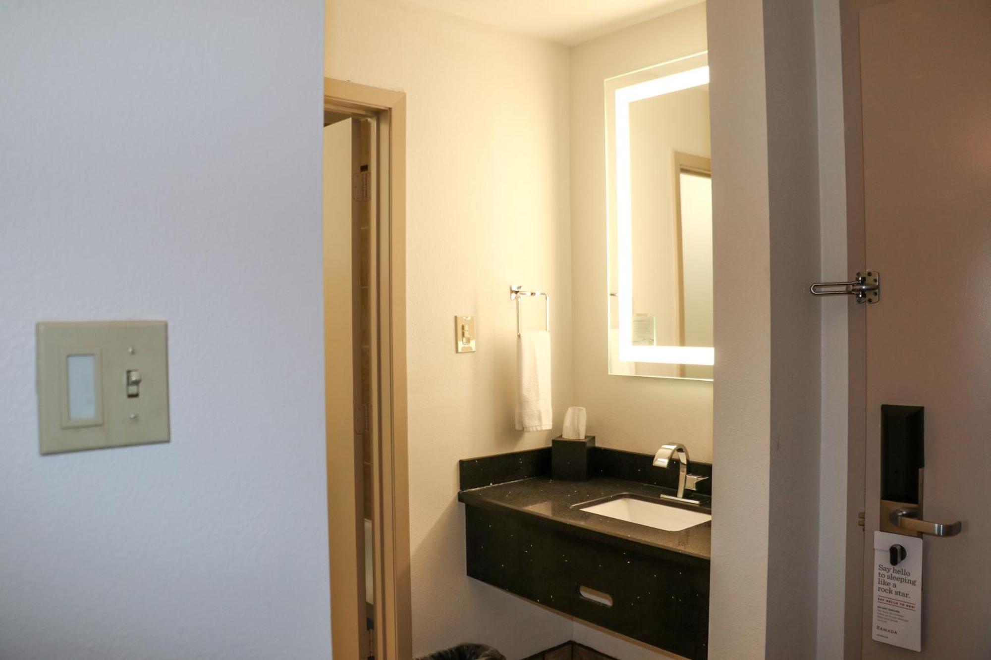 Hotel Ramada By Wyndham Del Rio Zewnętrze zdjęcie